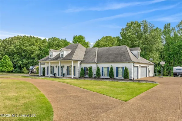 $670,000 | 306 Myra Road, Byhalia, MS 38611