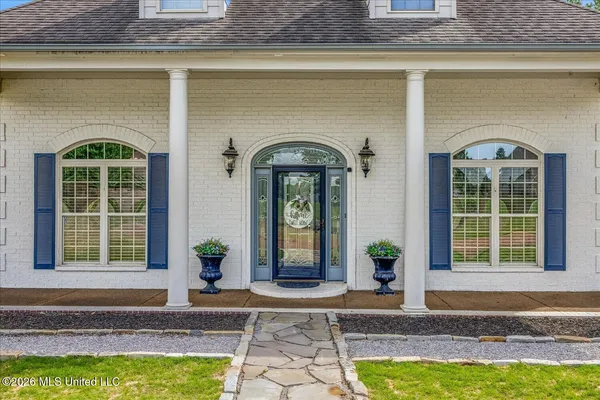 $670,000 | 306 Myra Road, Byhalia, MS 38611