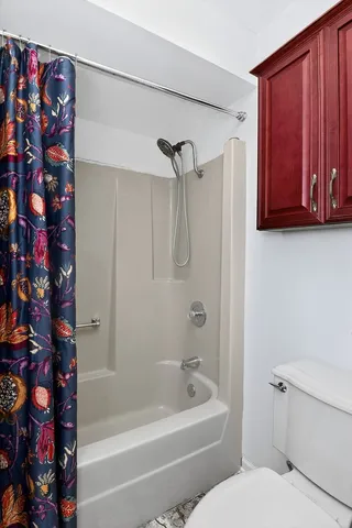 $550,000 | 806 Hillview Drive, Lemont, IL 60439