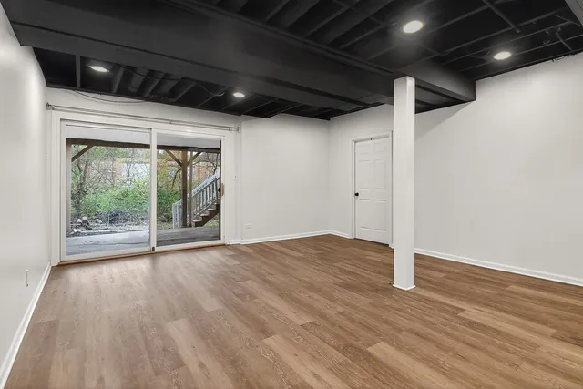 $550,000 | 806 Hillview Drive, Lemont, IL 60439