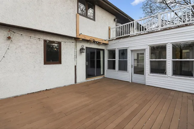 $550,000 | 806 Hillview Drive, Lemont, IL 60439