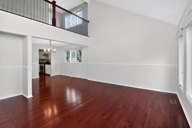 $550,000 | 806 Hillview Drive, Lemont, IL 60439