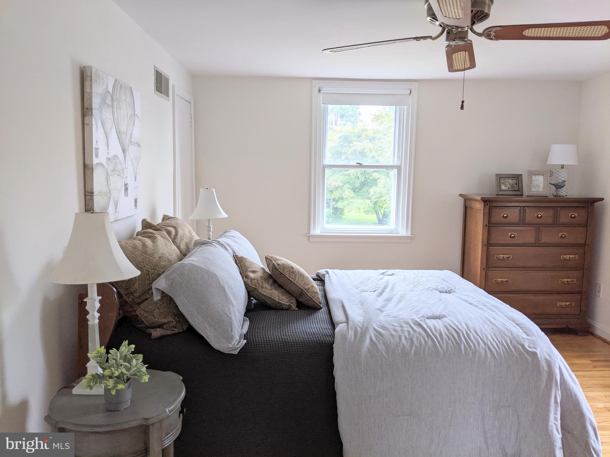 210 Paddock Road Havertown, PA 19083 - Photo 15 of 28 Master with natural sunlight in abundance!!