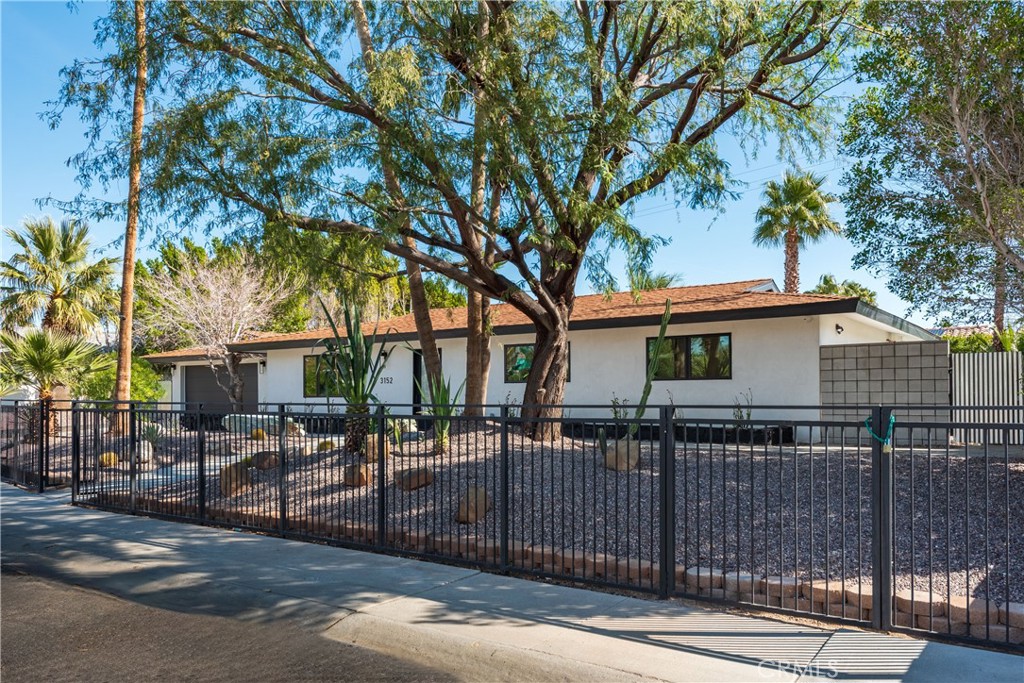 3152 North Starr Road Palm Springs, CA 92262 - Photo 2 of 21