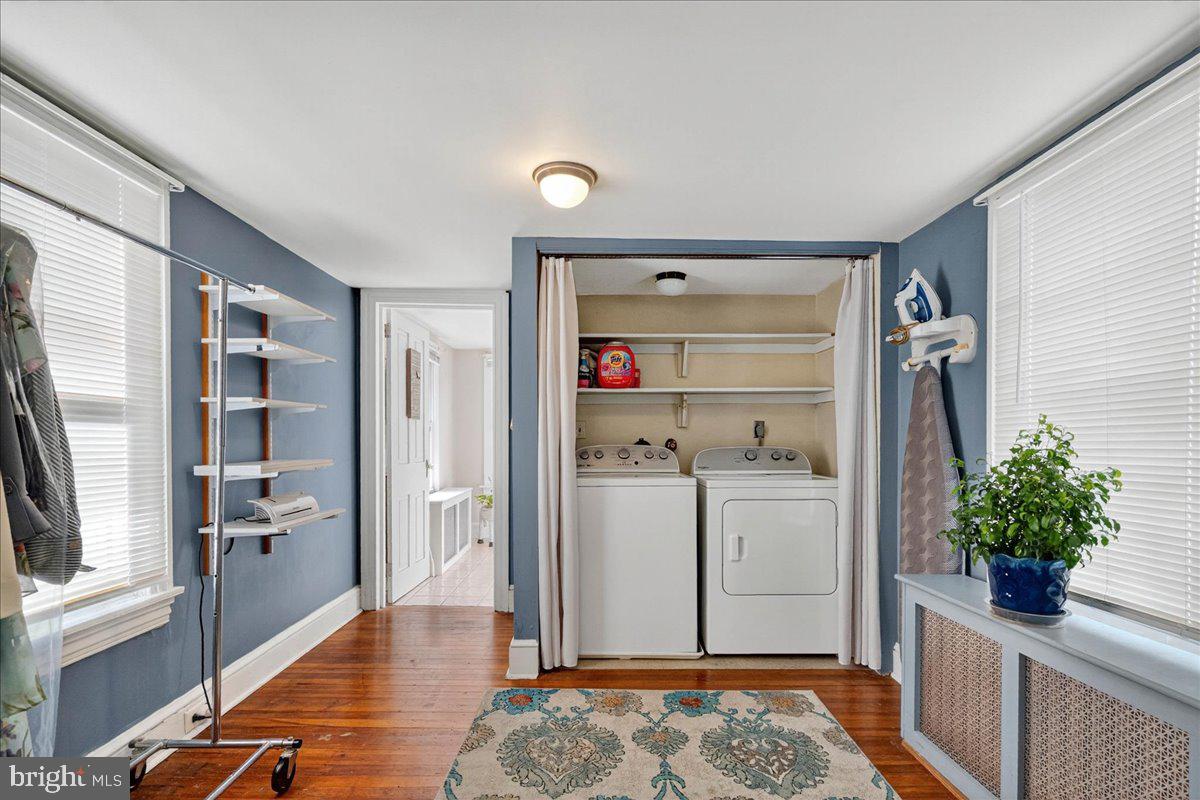 54 Chestnut Street Pottstown, PA 19464 - Photo 26 of 44 a room with a rug and wooden floor