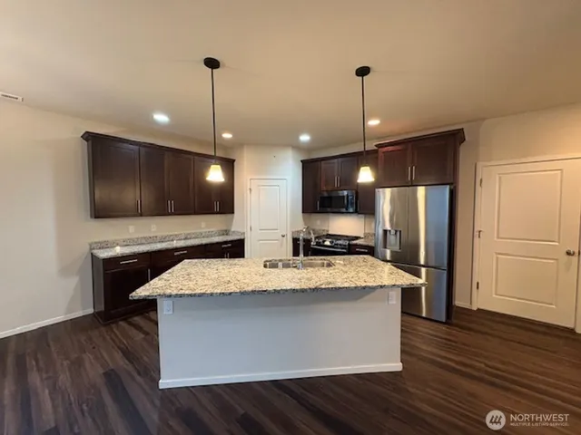 $3,465 | 128 160th Place Southwest, Lynnwood, WA 98087