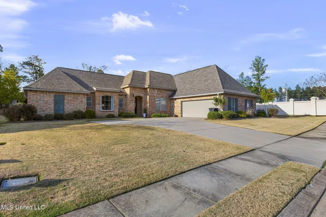 $485,500 | 200 Evelyn Lane, Brandon, MS 39042
