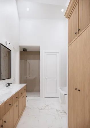 $1,499,000 | 6 Leah Lane, Scarborough, ME 04074