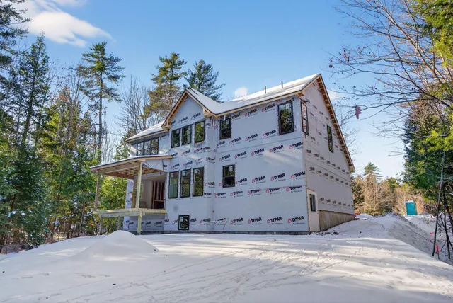 $1,499,000 | 6 Leah Lane, Scarborough, ME 04074