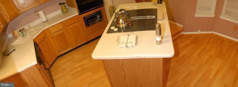 9300 Ispahan Loop Laurel, MD 20708 - Photo 2 of 12 Kitchen