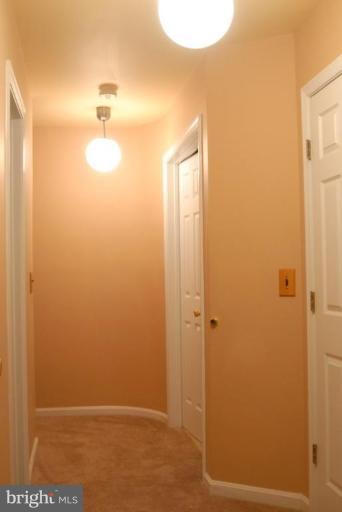 9300 Ispahan Loop Laurel, MD 20708 - Photo 7 of 12 Hallway