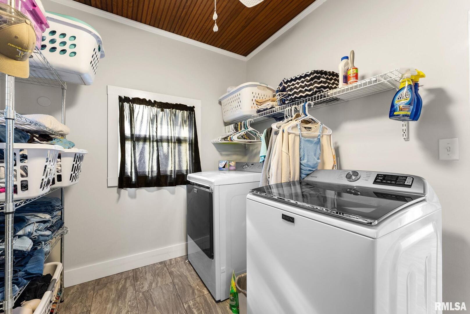 308 Northeast 3rd Avenue Aledo, IL 61231 - Photo 19 of 28 a kitchen with stainless steel appliances granite countertop a sink and a stove