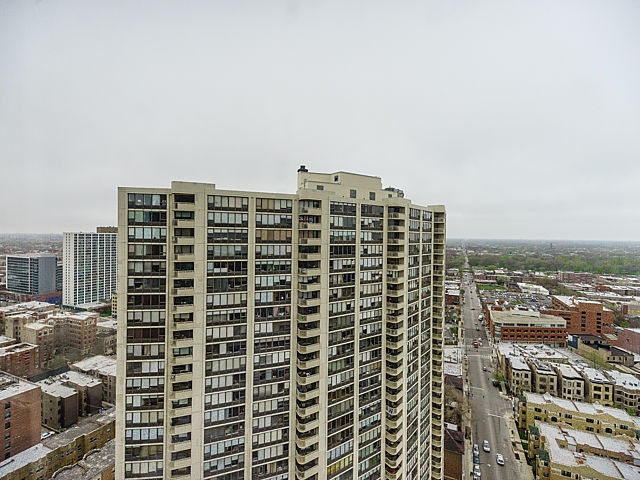 655 West Irving Park Road, Unit 2716 Chicago, IL 60613 - Photo 20 of 25 a view of a city