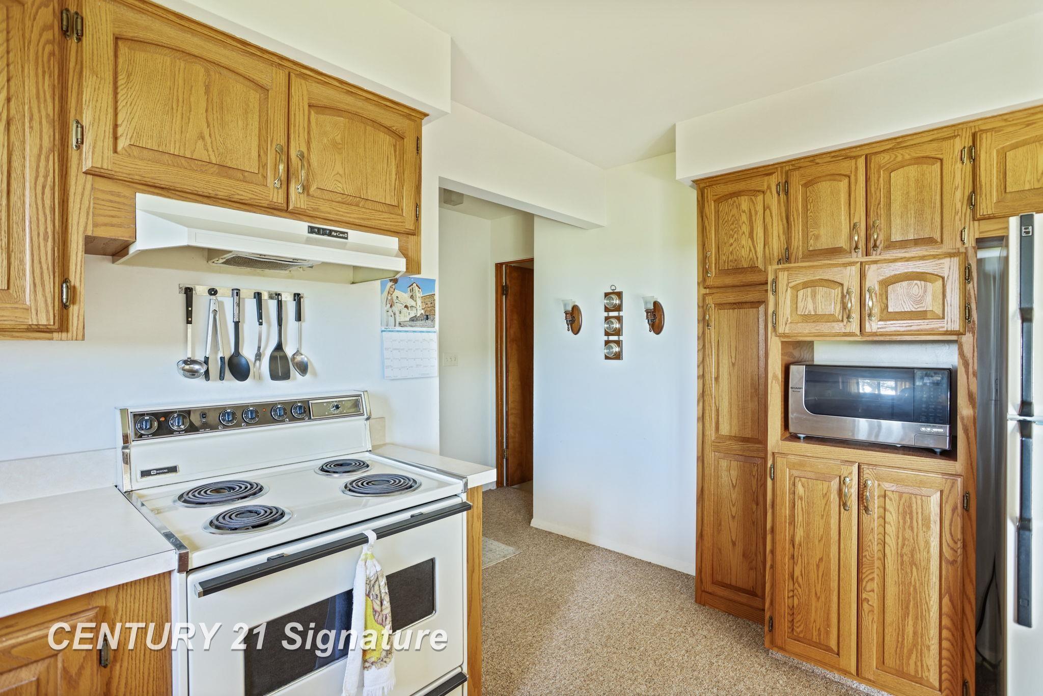 6258 North Center Road Saginaw, MI 48604 - Photo 15 of 48