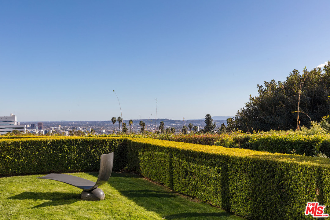 North Hillcrest Road Beverly Hills, CA 90210 - Photo 30 of 34 a view of a city