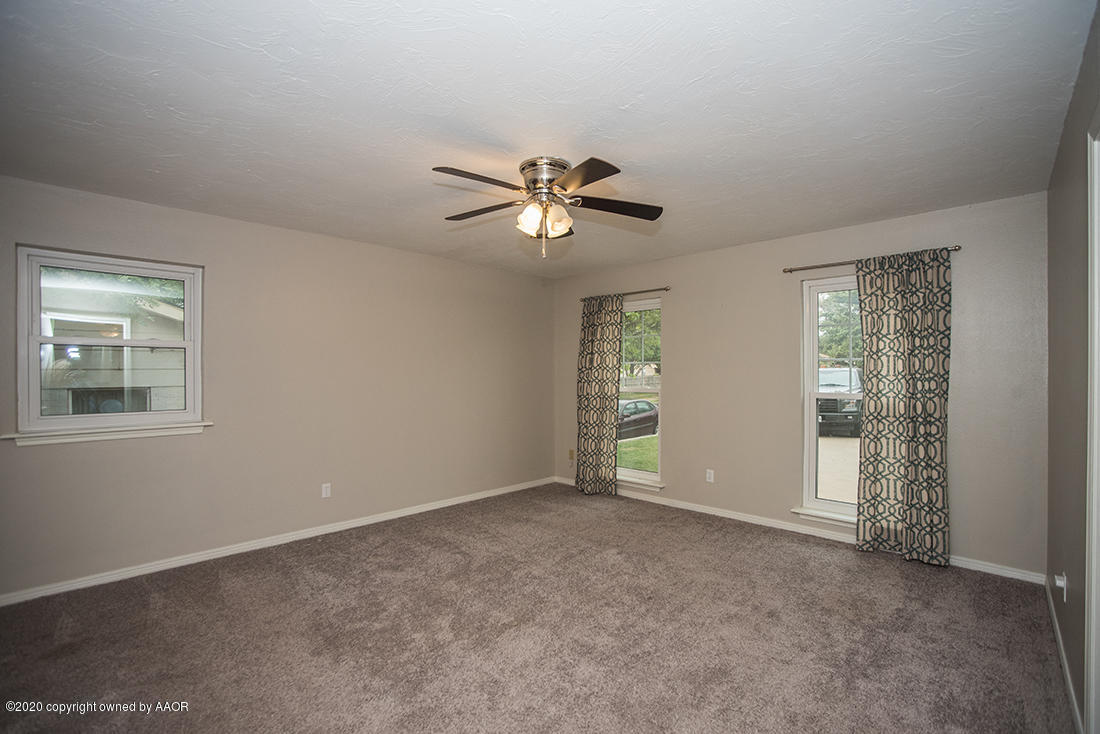 4306 Sherwood Lane Amarillo, TX 79110 - Photo 16 of 24 JKS_6674