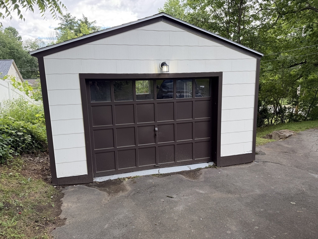 8 Nadeau Street Gardner, MA 01440 - Photo 25 of 33