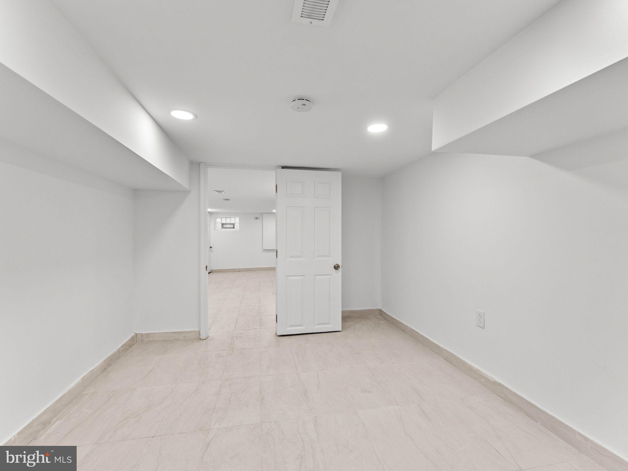 1606 Wharton Street Philadelphia, PA 19146 - Photo 27 of 31 an empty room with a empty space