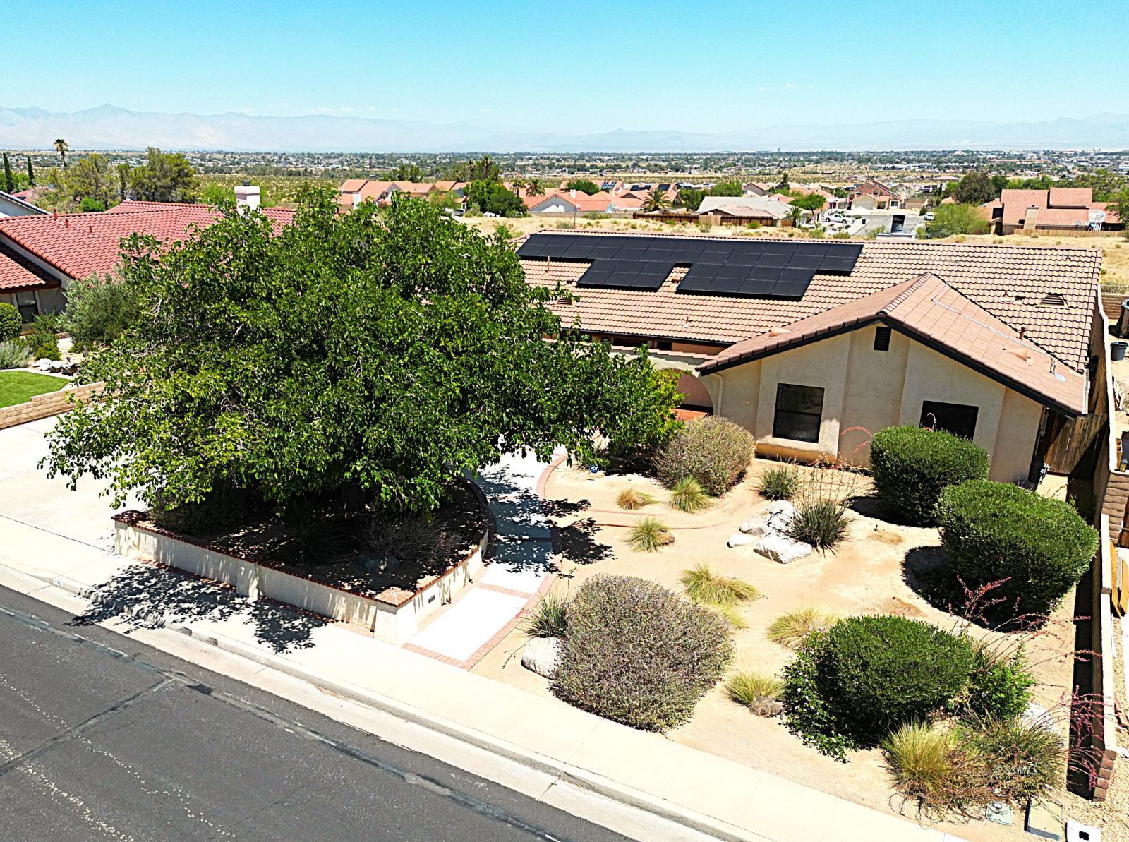 128 West Cielo Avenue Ridgecrest, CA 93555 - Photo 1 of 50