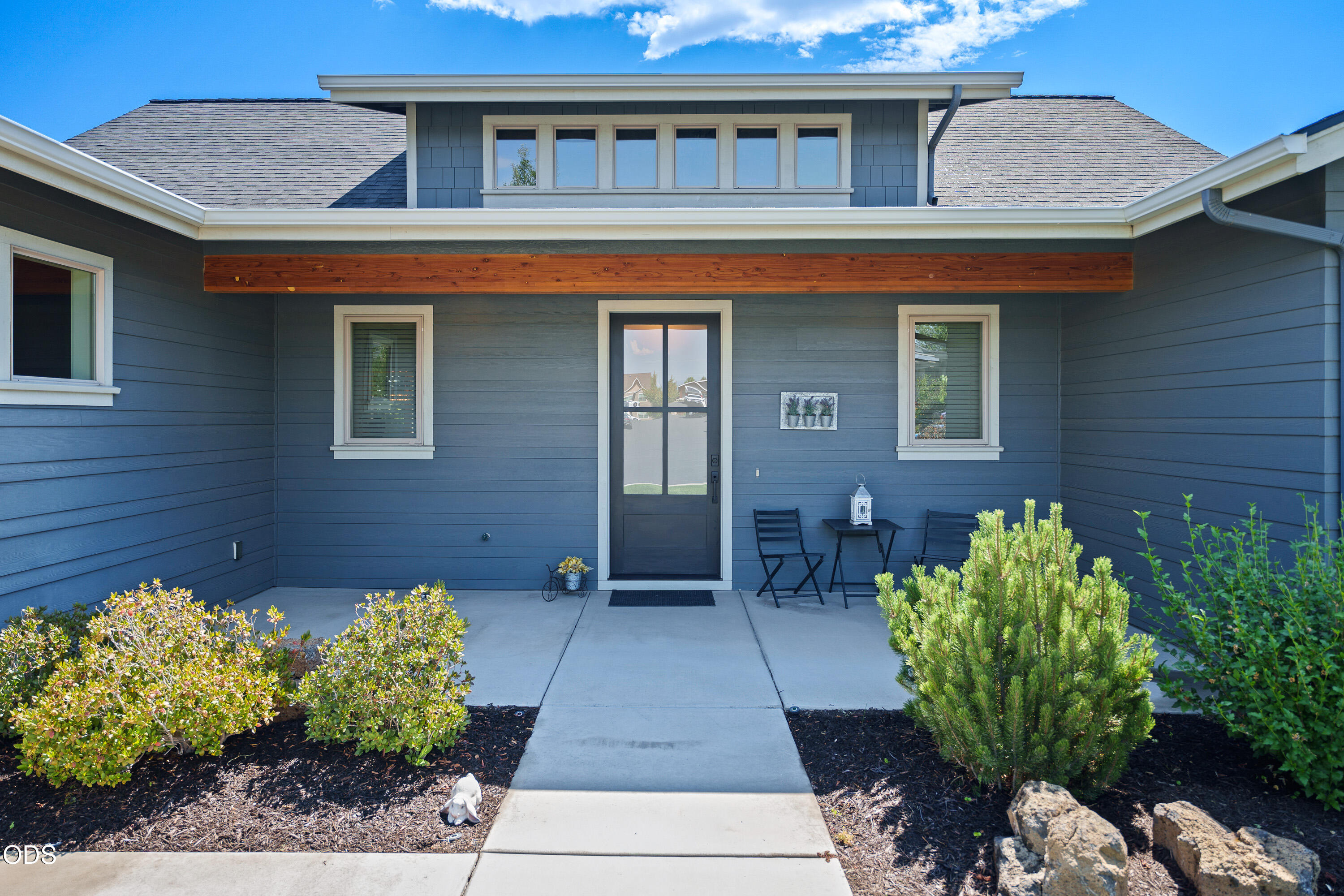 63137 Iner Loop Bend, OR 97701 - Photo 2 of 35 Gallery Image 2