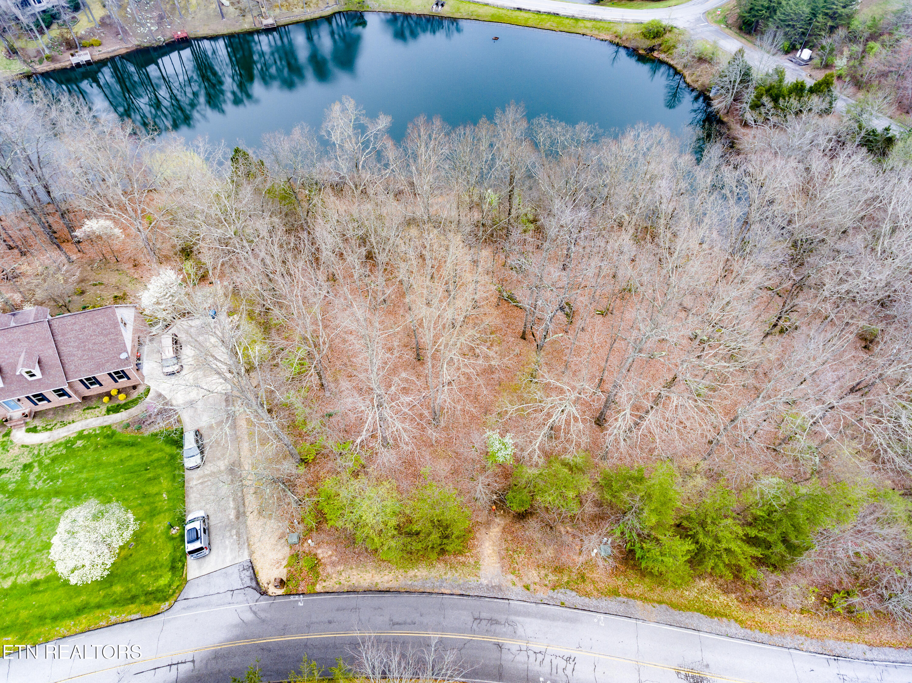 East Ridge Drive Crossville, TN 38555 - Photo 34 of 50 010230404-1-QuailRidgeDrCrossvilleTN-SMA