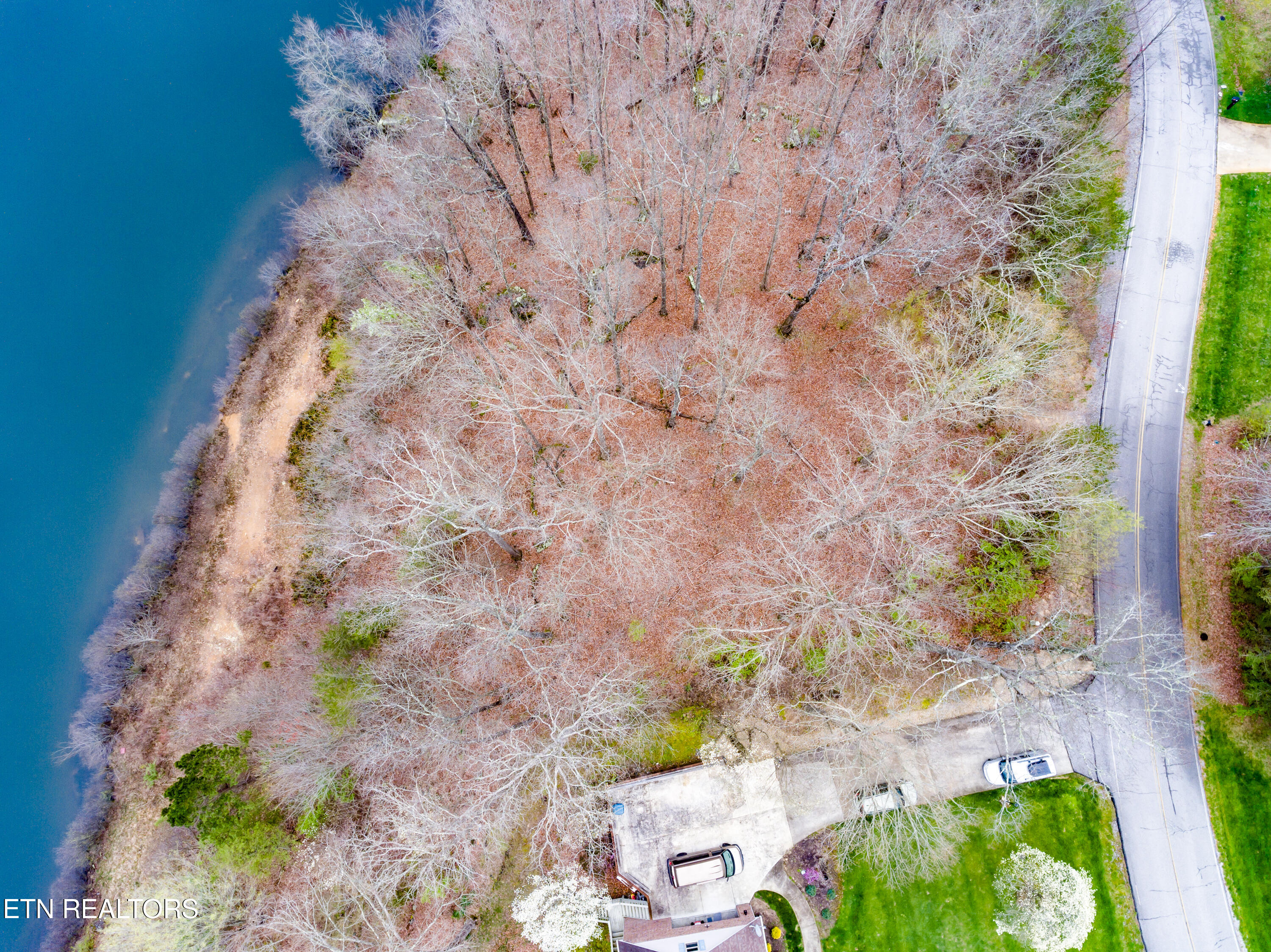 East Ridge Drive Crossville, TN 38555 - Photo 38 of 50 014230404-1-QuailRidgeDrCrossvilleTN-SMA