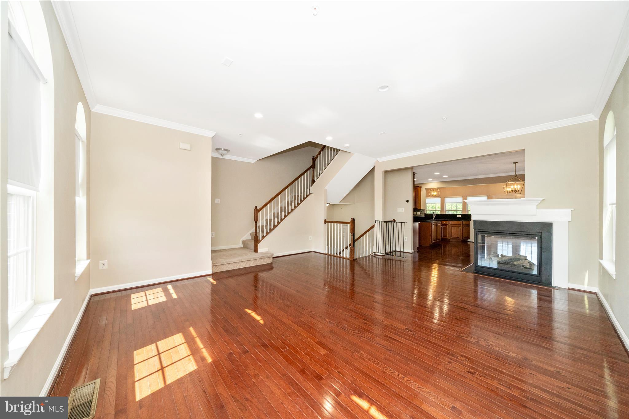 3827 Cullingworth Road Burtonsville, MD 20866 - Photo 5 of 72 Living Room