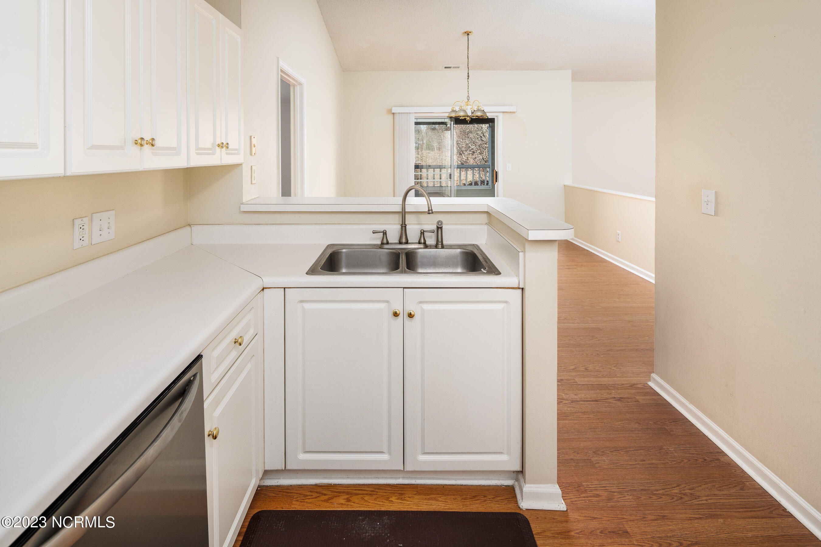 519 Spring Forest Road, Unit H Greenville, NC 27834 - Photo 11 of 25 Kitchen
