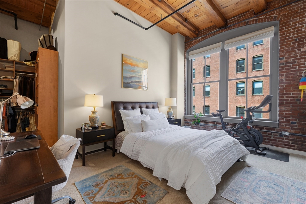 35 Channel Center Street, Unit 210 Boston, MA 02210 - Photo 16 of 32