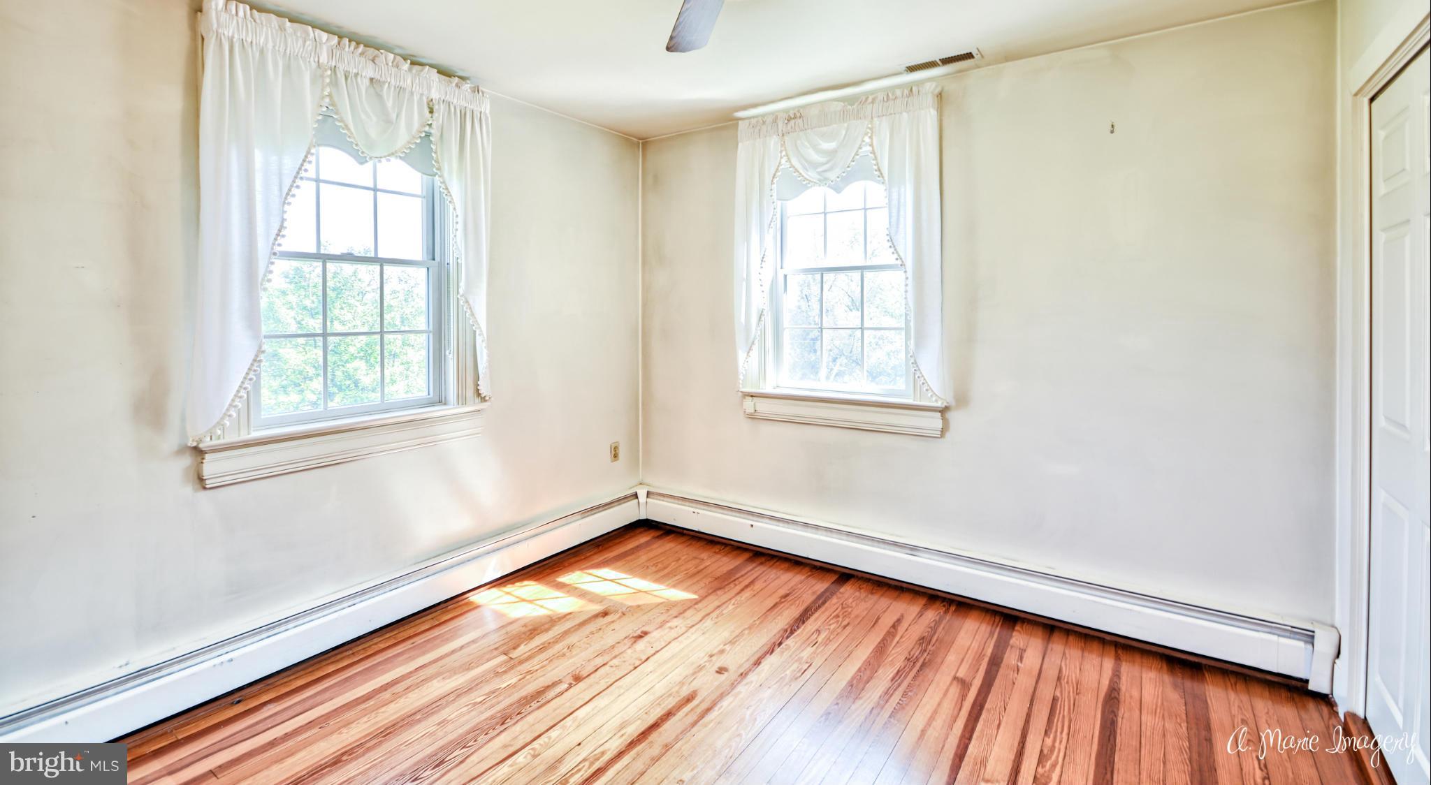 14950 Old Frederick Road Rocky Ridge, MD 21778 - Photo 18 of 28 Bedroom