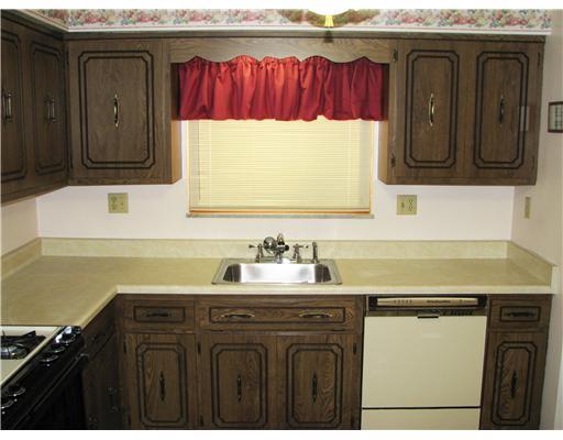 2392 Hi Ridge Drive North Huntingdon, PA 15642 - Photo 6 of 18 Kitchen.