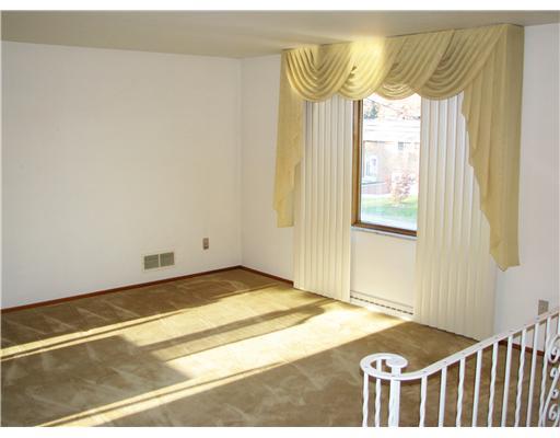 2392 Hi Ridge Drive North Huntingdon, PA 15642 - Photo 8 of 18 Living Room.