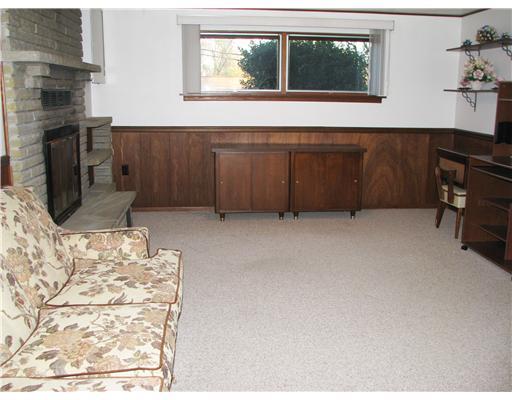 2392 Hi Ridge Drive North Huntingdon, PA 15642 - Photo 10 of 18 Den/Family/Great Room.