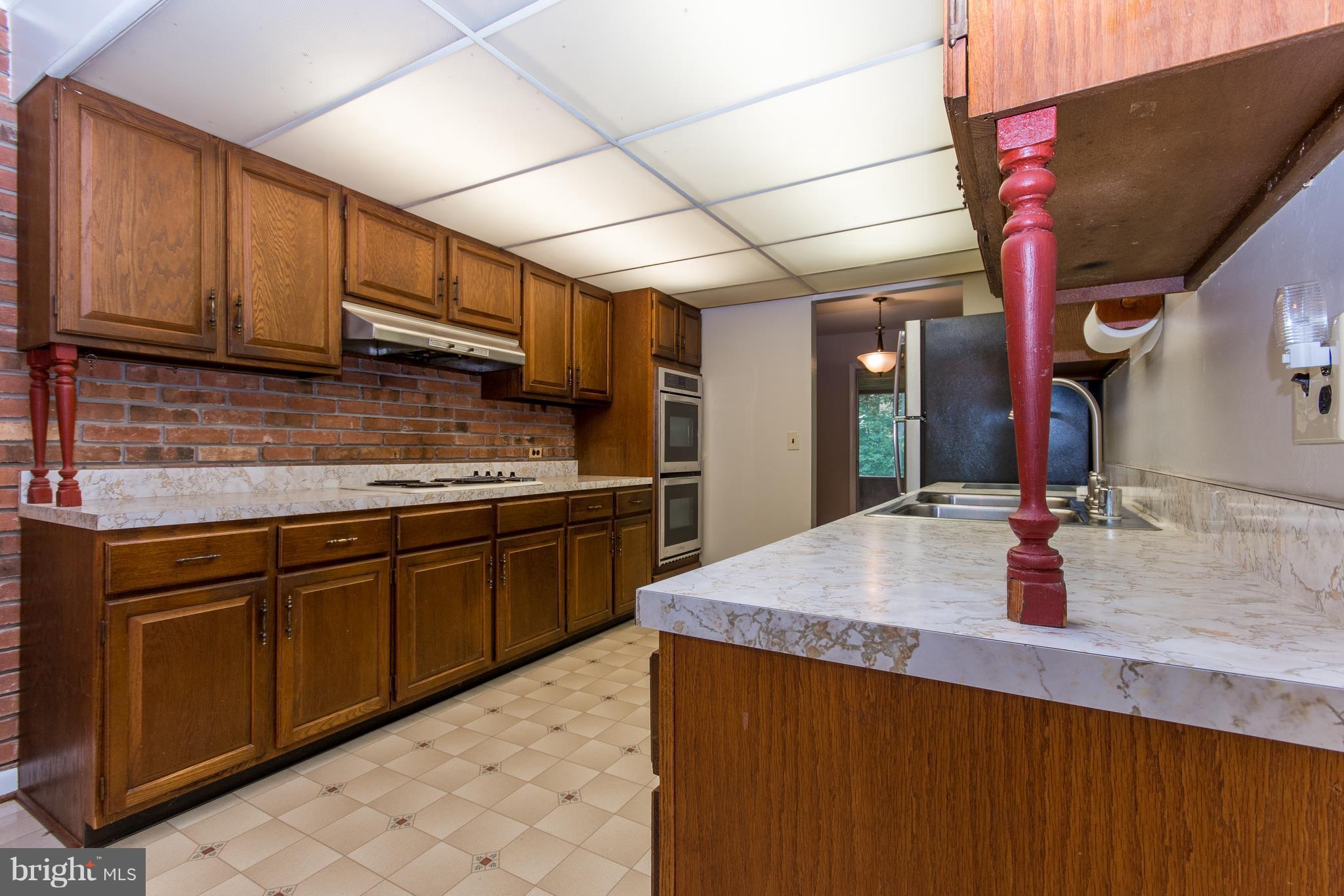 711 Cherrytown Road Westminster, MD 21158 - Photo 2 of 30 Kitchen w/ lots of cabinets