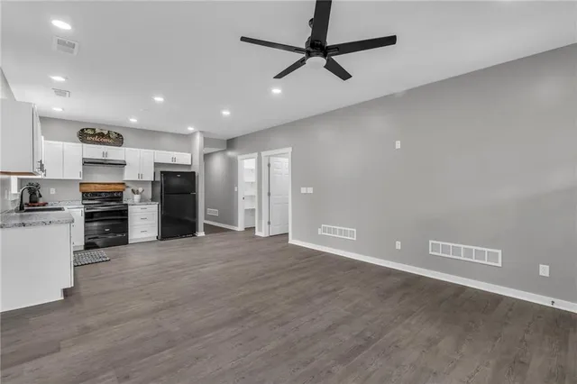 $450,000 | 511 West McGaughy Street, Hamilton, MO 64644