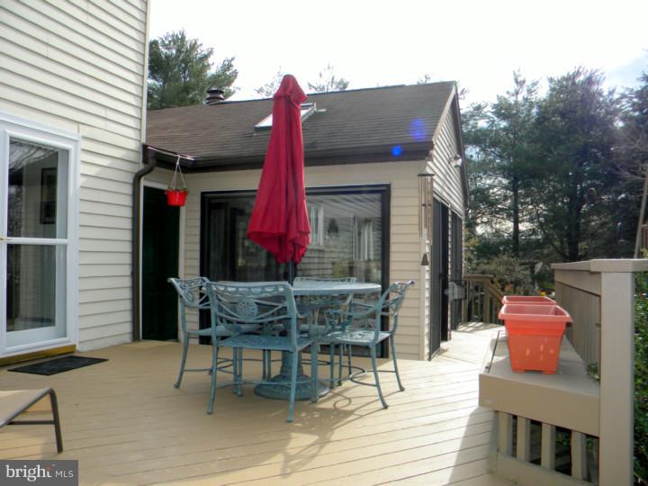 177 Cardinal Road Chalfont, PA 18914 - Photo 22 of 25 Deck