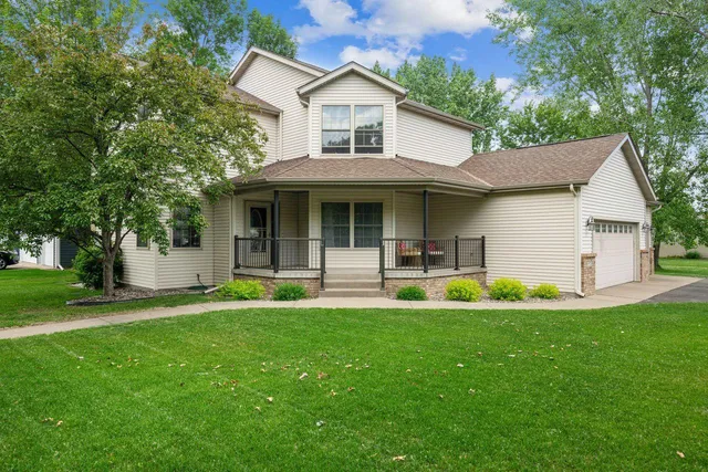 $399,900 | 901 14th Street North, Sartell, MN 56377