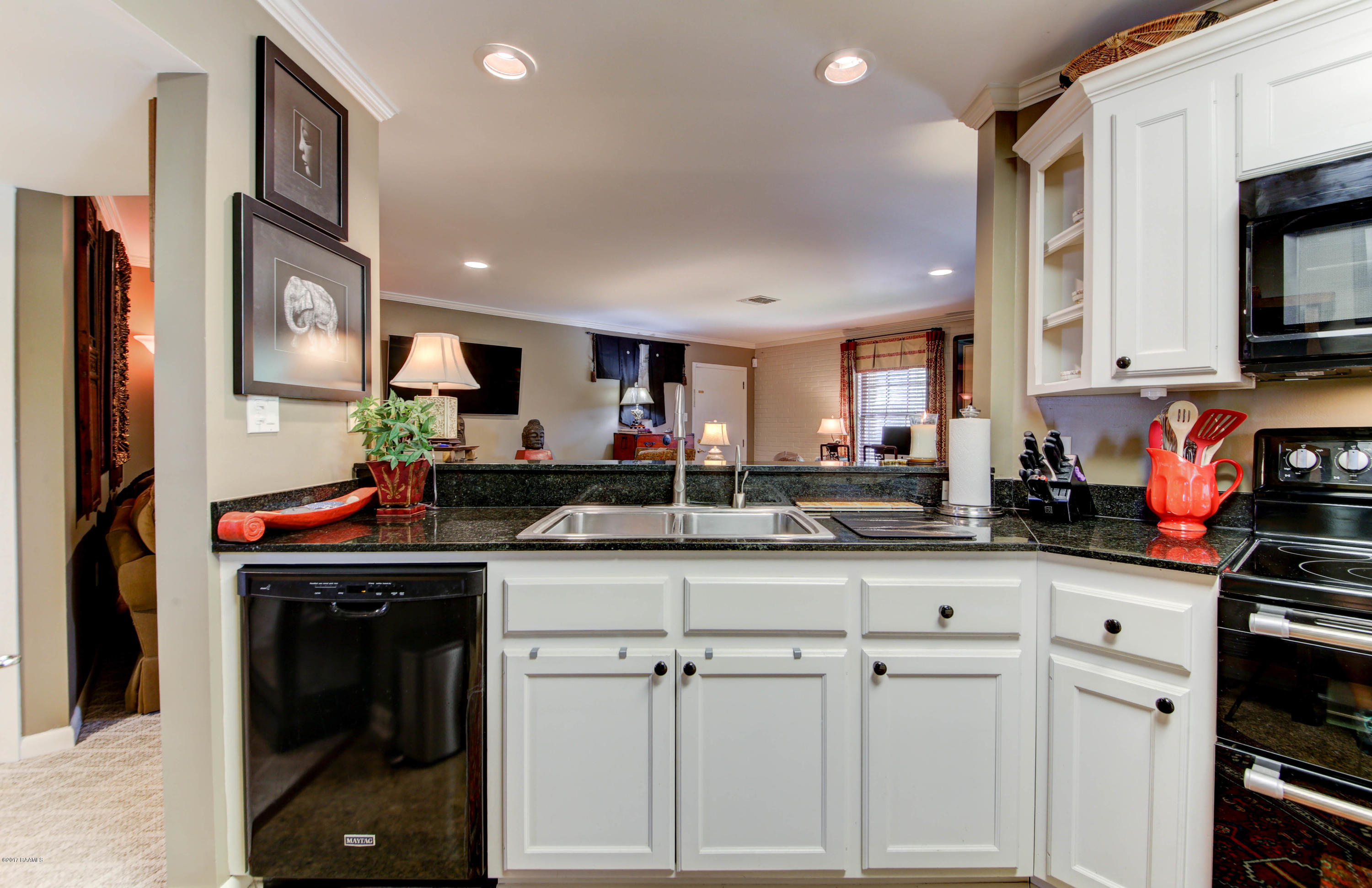 213 Bendel Road, Unit 204 Lafayette, LA 70503 - Photo 15 of 25 204 Bendel Gardens-14