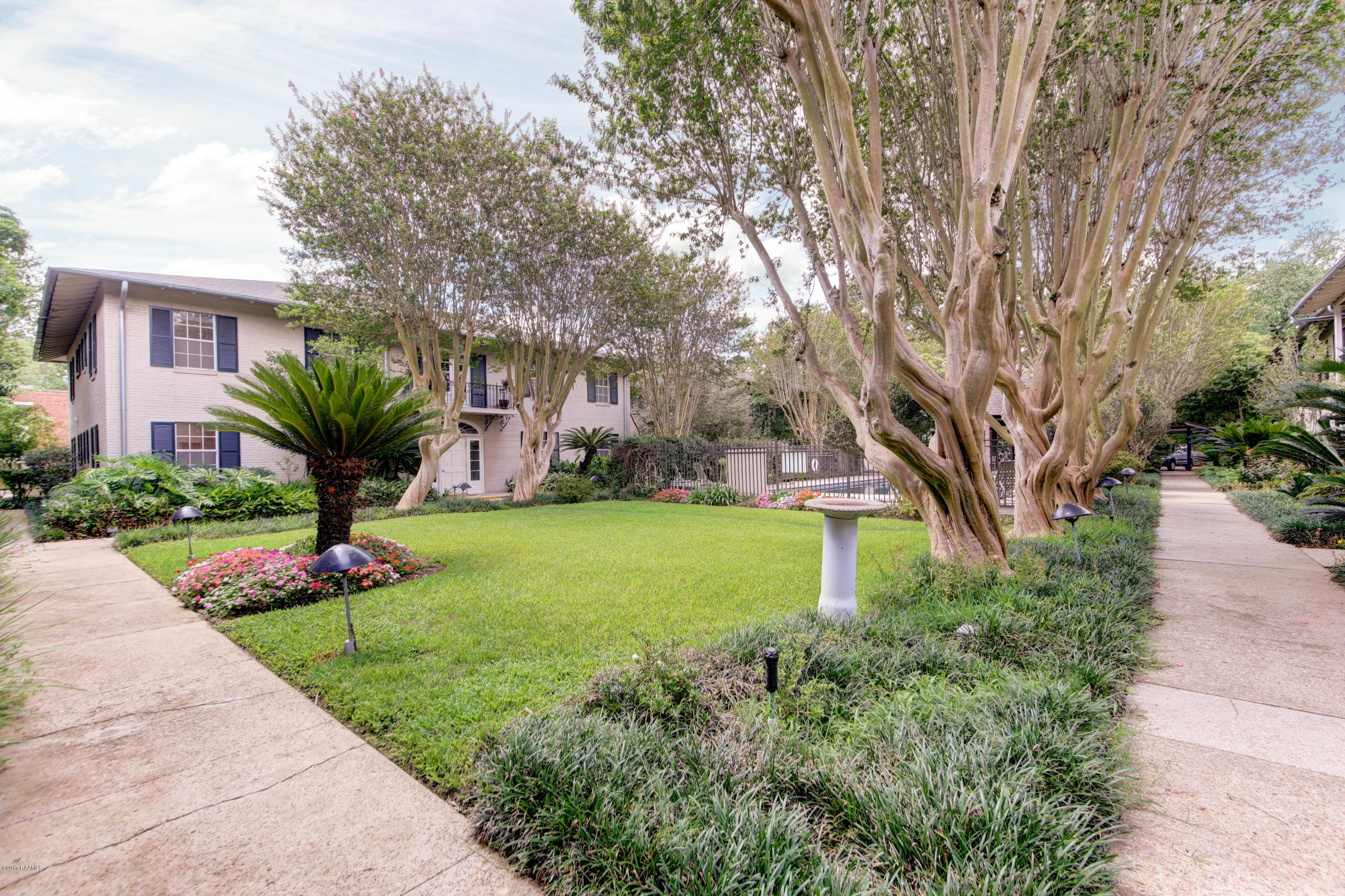 213 Bendel Road, Unit 204 Lafayette, LA 70503 - Photo 2 of 25 204 Bendel Gardens
