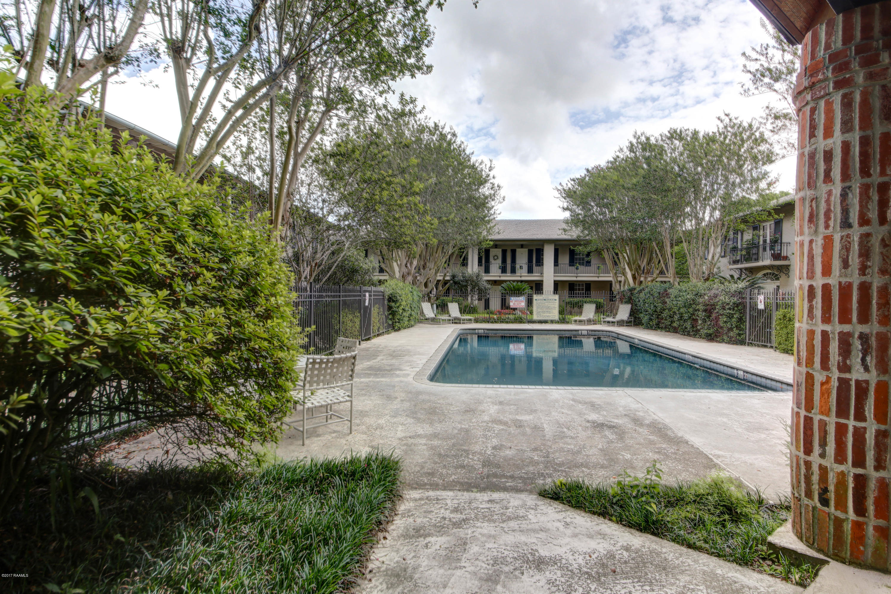 213 Bendel Road, Unit 204 Lafayette, LA 70503 - Photo 25 of 25 204 Bendel Gardens-24