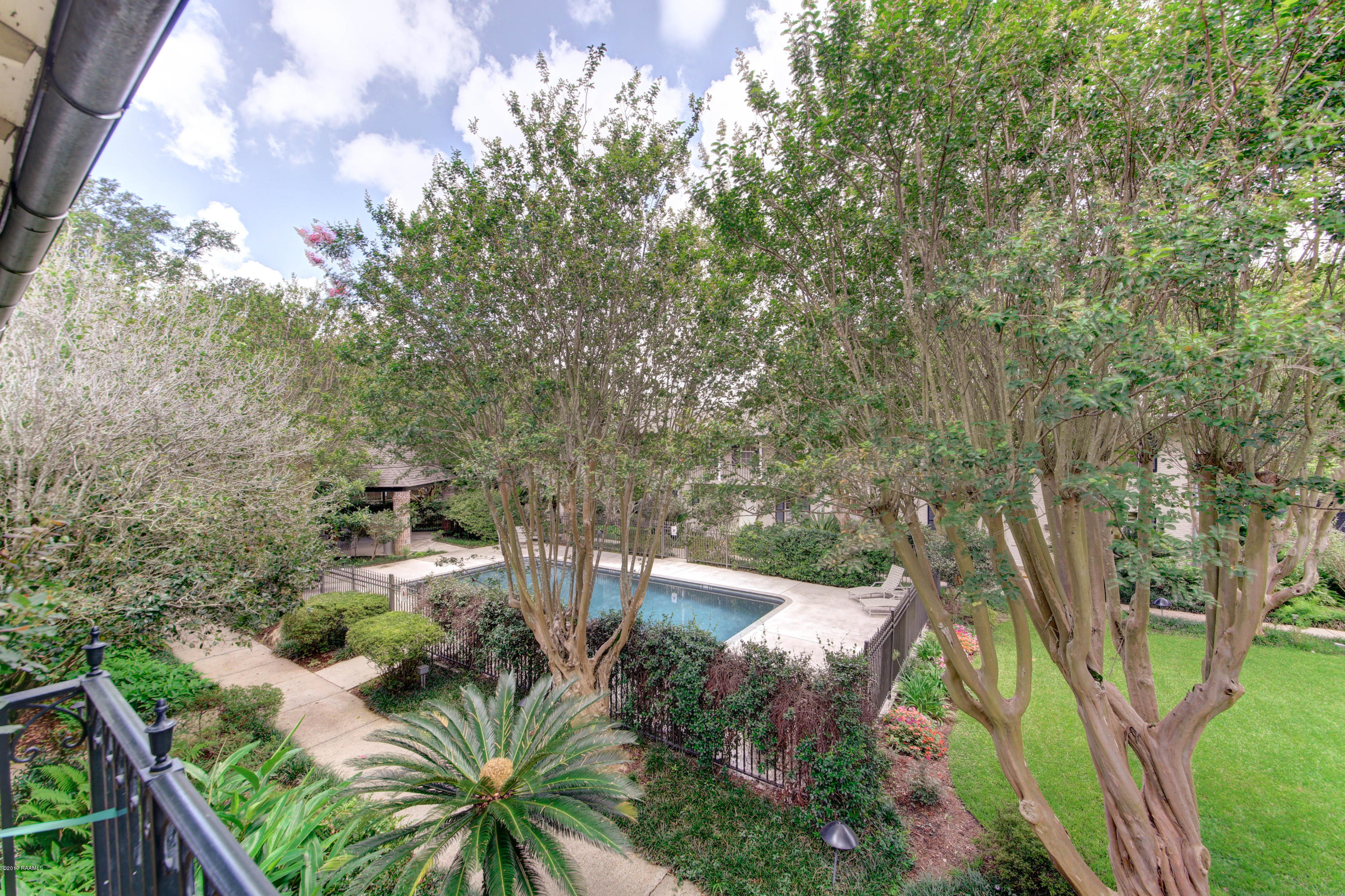 213 Bendel Road, Unit 204 Lafayette, LA 70503 - Photo 8 of 25 204 Bendel Gardens-7
