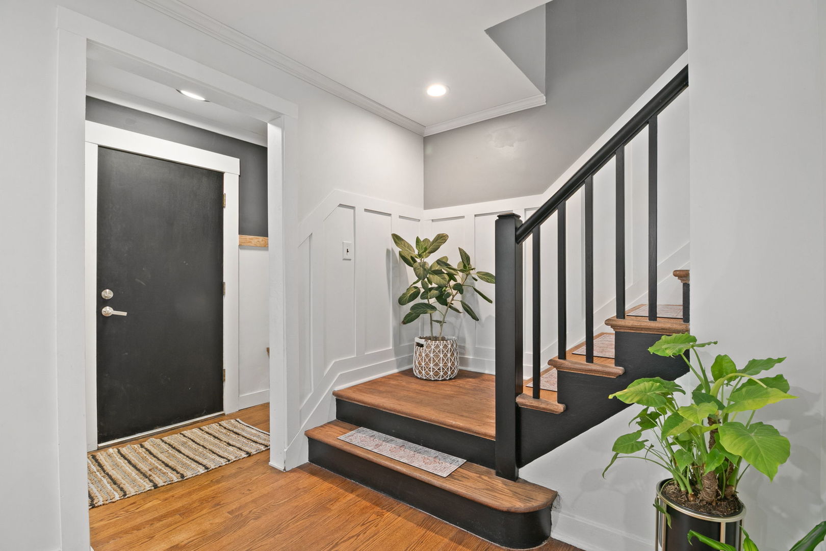 10615 South Springfield Avenue Chicago, IL 60655 - Photo 3 of 16 Gallery Image 3