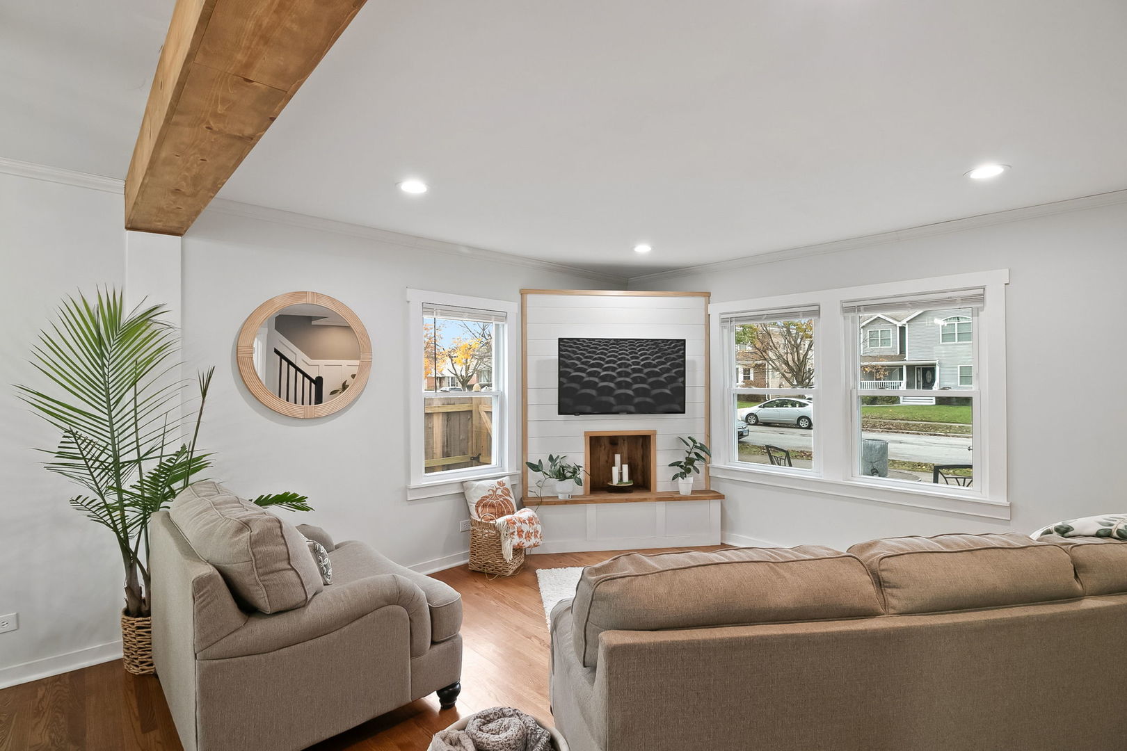 10615 South Springfield Avenue Chicago, IL 60655 - Photo 4 of 16 Gallery Image 4