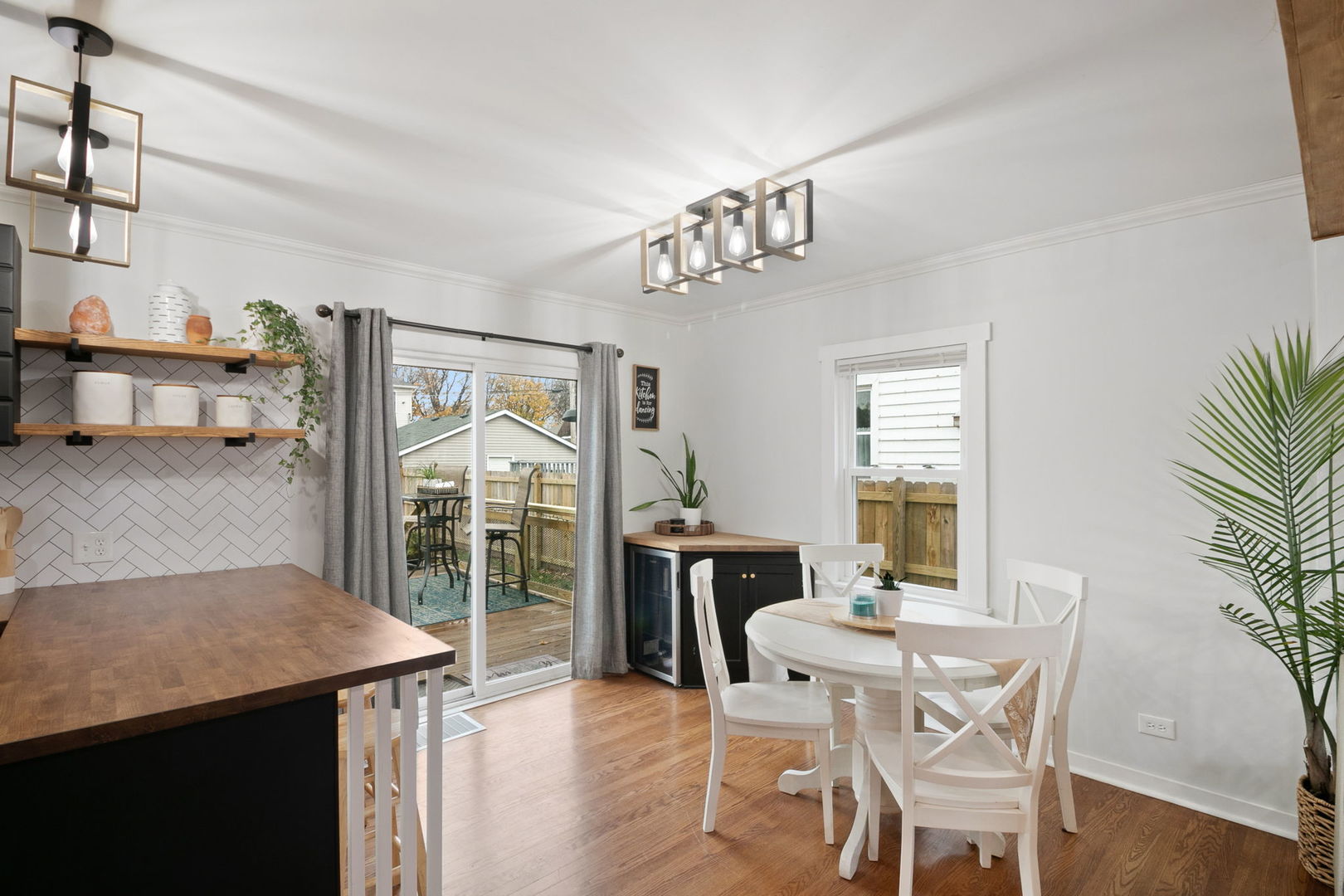 10615 South Springfield Avenue Chicago, IL 60655 - Photo 5 of 16 Gallery Image 5