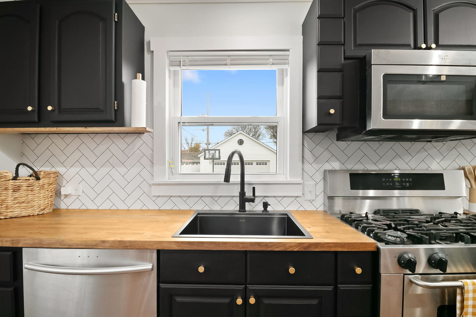 10615 South Springfield Avenue Chicago, IL 60655 - Photo 7 of 16 Gallery Image 7