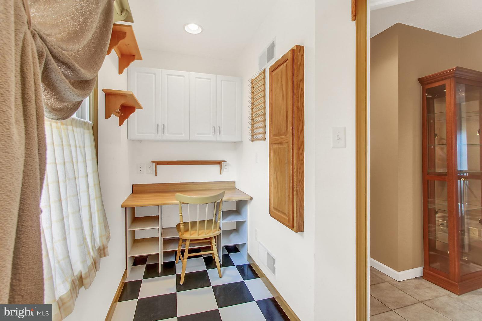 540 Hammond Road York, PA 17406 - Photo 14 of 29 Gallery Image 14