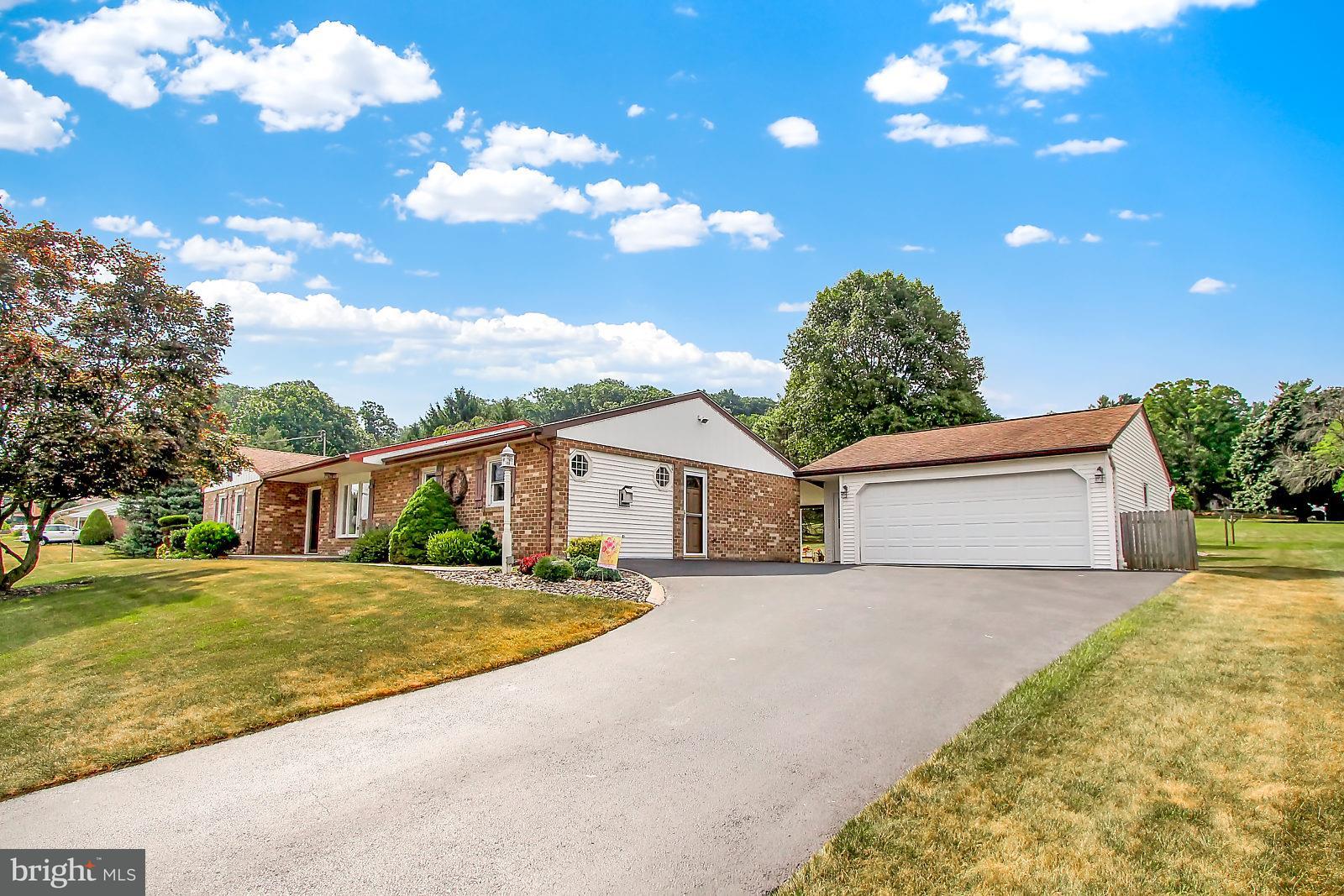 540 Hammond Road York, PA 17406 - Photo 4 of 29 Gallery Image 4