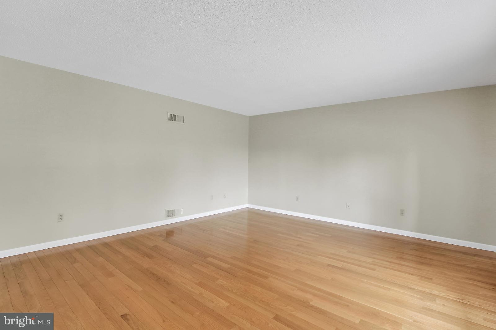 540 Hammond Road York, PA 17406 - Photo 6 of 29 Gallery Image 6
