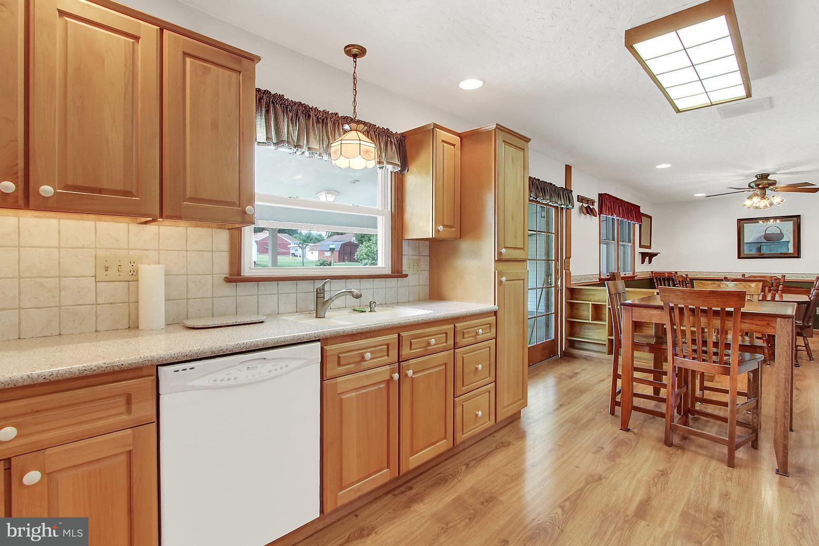 540 Hammond Road York, PA 17406 - Photo 9 of 29 Gallery Image 9