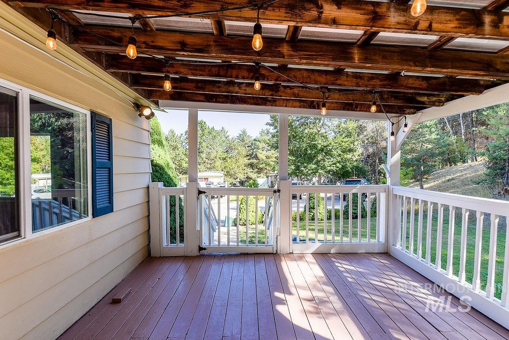 609 North Almon Street, Unit 2011 Moscow, ID 83843 - Photo 42 of 45 View of wooden deck
